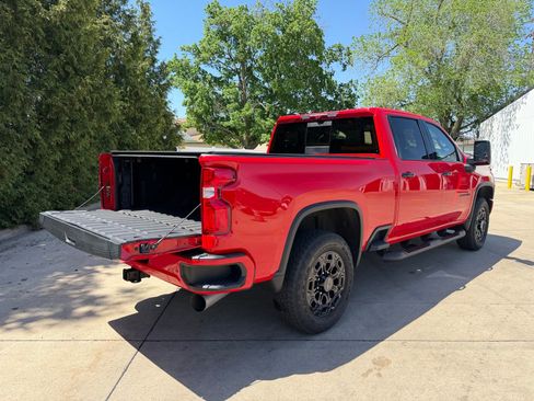 Used 2022 Chevrolet Silverado 2500 LTZ w/ LTZ Plus Package AWD/4WD image 33