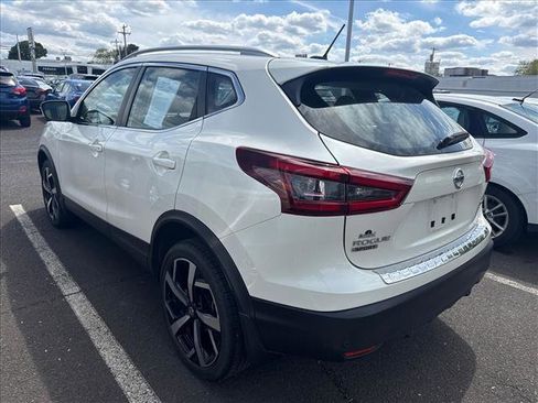 Certified 2022 Nissan Rogue Sport SL AWD/4WD image 3