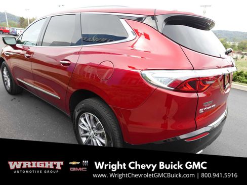 Used 2023 Buick Enclave Essence image 5