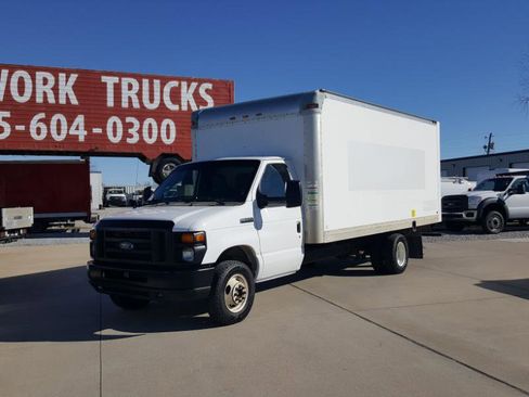 Used 2017 Ford E-350 and Econoline 350 Super Duty image 3