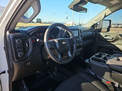 Used 2025 Chevrolet Silverado 2500 W/T image 10