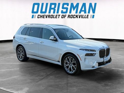 Used 2024 BMW X7 xDrive40i w/ Parking Assistance Package AWD/4WD image 1
