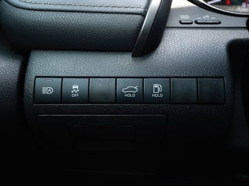 Used 2021 Toyota Camry SE image 15