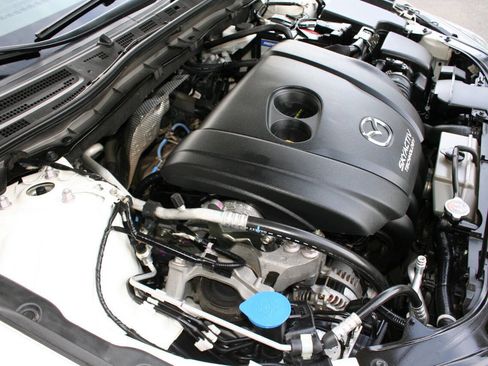 Used 2018 MAZDA MAZDA3 Touring image 24