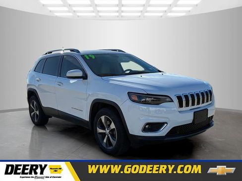 Used 2019 Jeep Cherokee Limited image 1