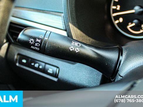 Used 2025 Nissan Altima 2.5 SV image 29