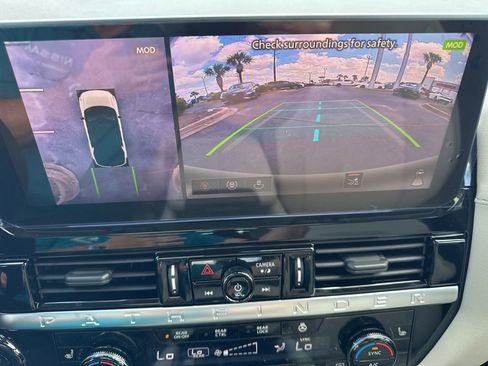 New 2026 Nissan Pathfinder SL w/ SL Premium Package FWD image 34
