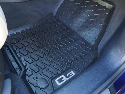 Used 2023 Audi Q3 2.0T Premium Plus w/ Premium Plus Package image 36