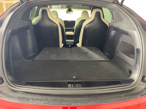 Used 2022 Tesla Model X Plaid image 21