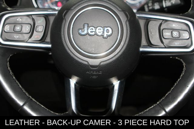 Used 2018 Jeep Wrangler Unlimited Sahara AWD/4WD image 16
