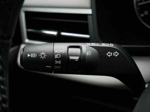 Used 2025 Mitsubishi Outlander SE AWD/4WD image 19