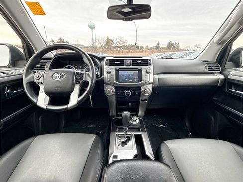 Used 2018 Toyota 4Runner SR5 Premium image 24