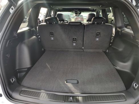 New 2026 Jeep Grand Cherokee Laredo image 34