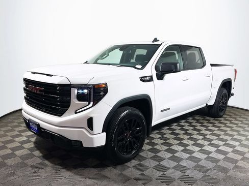 Used 2024 GMC Sierra 1500 Elevation AWD/4WD image 3