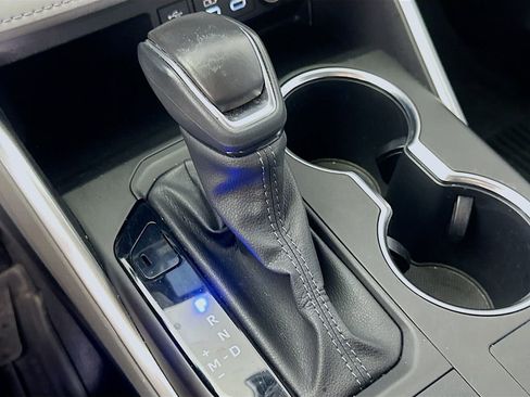 Used 2023 Toyota Highlander XLE image 34