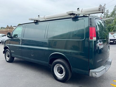 Used 2002 Chevrolet Express 2500 RWD image 5