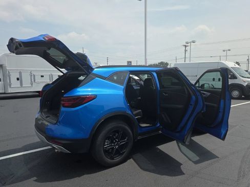 Used 2024 Chevrolet Blazer LT w/ Convenience Package FWD image 14