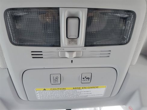 Used 2015 Subaru Forester 2.5i Limited image 30