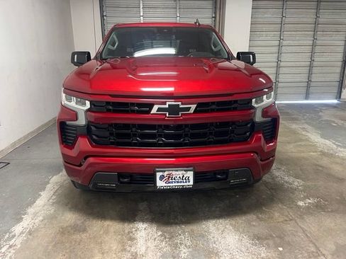 Used 2023 Chevrolet Silverado 1500 RST AWD/4WD image 2