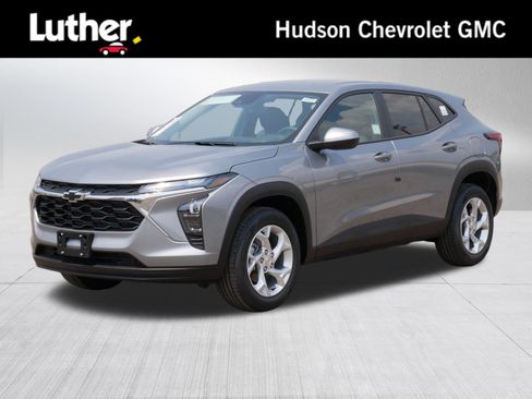 New 2026 Chevrolet Trax LS w/ LS Convenience Package FWD image 1