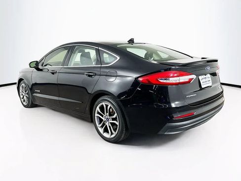 Used 2019 Ford Fusion Titanium FWD image 4