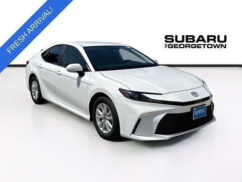 Used 2025 Toyota Camry LE FWD image 1