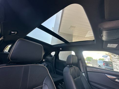 Used 2019 Chevrolet Blazer Premier w/ Sun and Wheels Package image 17