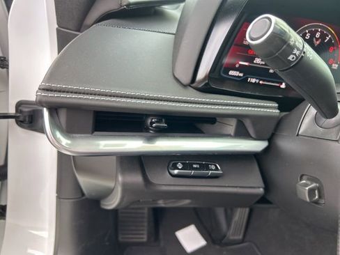 Used 2024 Chevrolet Corvette Z06 image 18