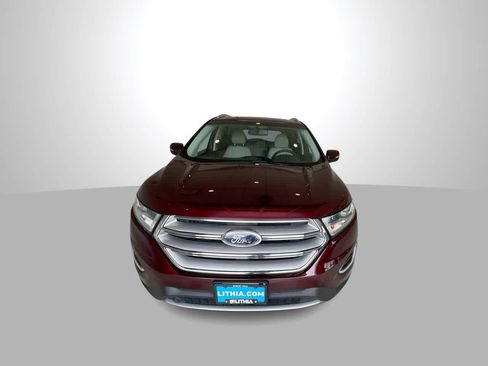 Used 2017 Ford Edge Titanium w/ Technology Package AWD/4WD image 3