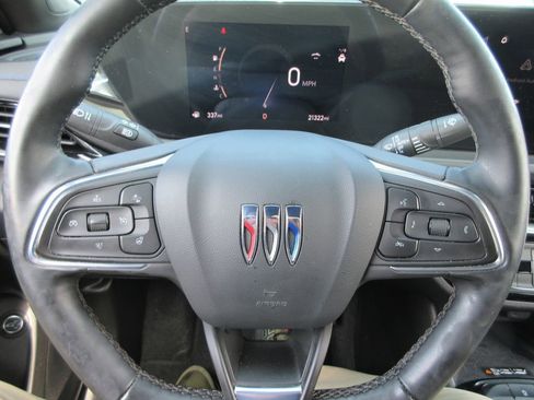 Certified 2024 Buick Envista Sport Touring w/ Convenience I Package FWD image 25