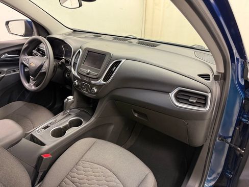 Used 2020 Chevrolet Equinox LT FWD image 12
