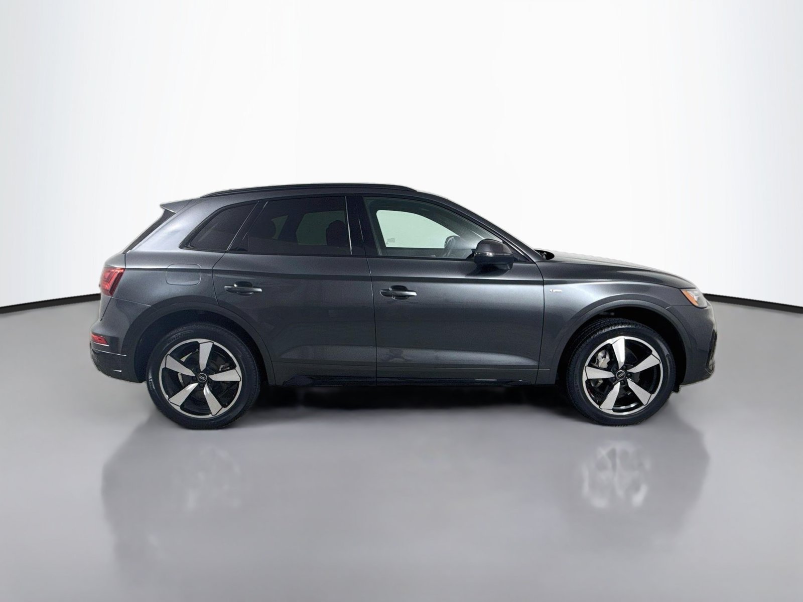 Certified 2023 Audi Q5 2.0T Premium Plus AWD/4WD image 8