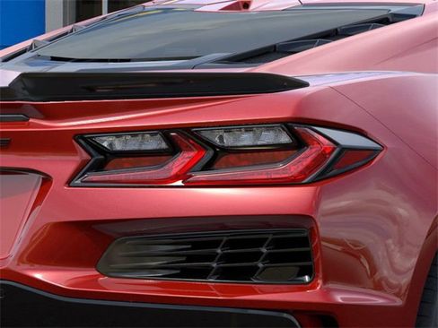 Used 2025 Chevrolet Corvette E-Ray w/ Stealth Interior Trim Package image 12