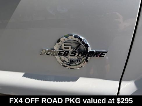 Used 2011 Ford F250 Lariat w/ Lariat Interior Pkg AWD/4WD image 12