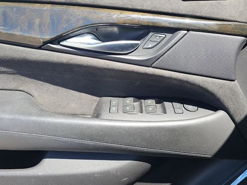 Used 2019 Cadillac Escalade Platinum image 11