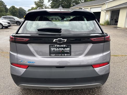 Used 2023 Chevrolet Bolt EUV Premier FWD image 5