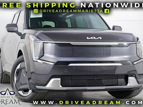 Used 2024 Kia EV9 Land image 2