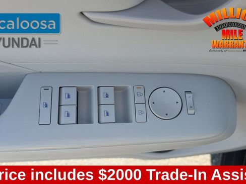 Used 2025 Hyundai Kona SEL image 13