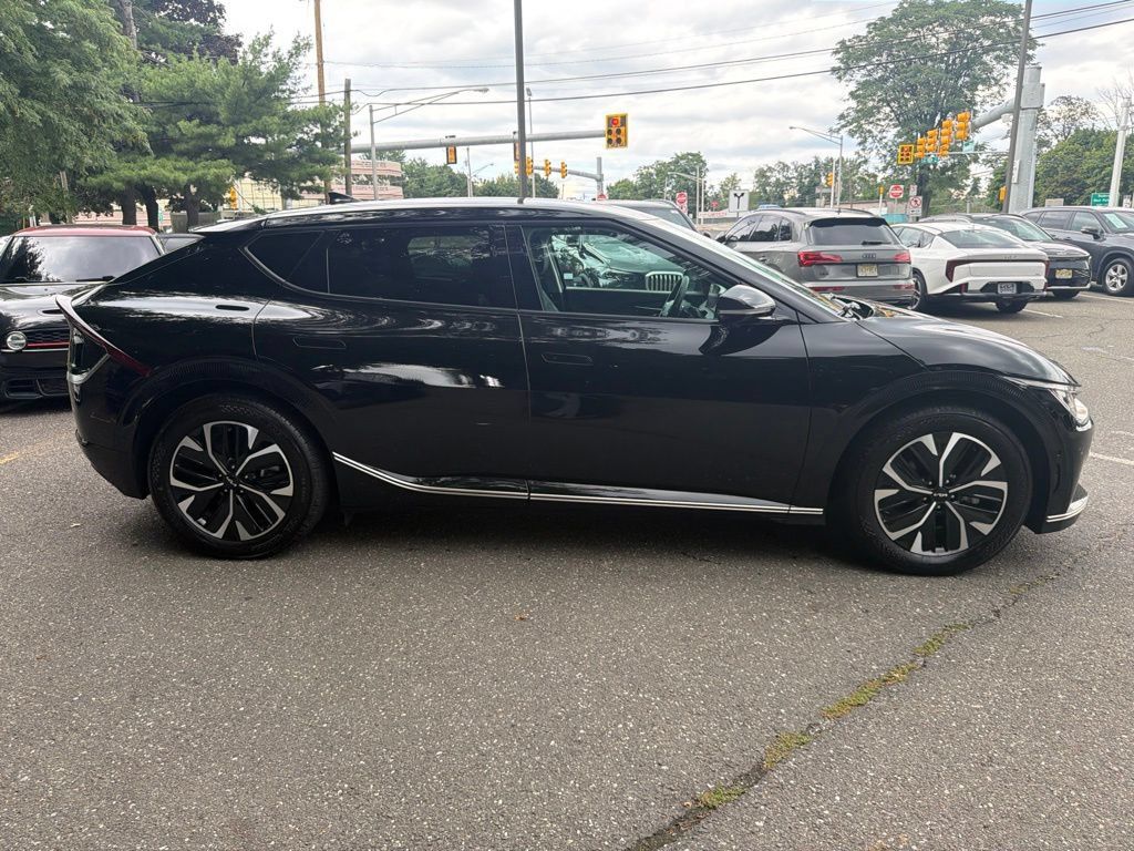 Used 2023 Kia EV6 Wind w/ Wind Technology Package AWD/4WD image 2