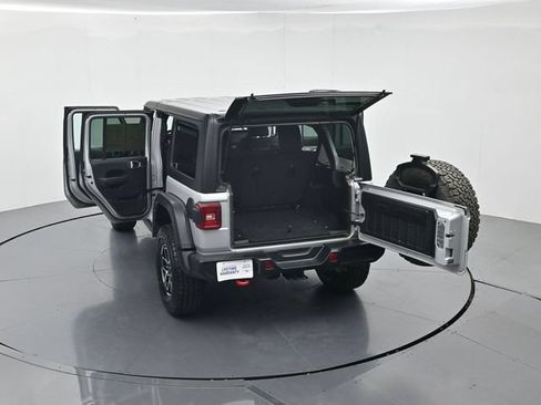 Used 2024 Jeep Wrangler Unlimited Rubicon AWD/4WD image 49