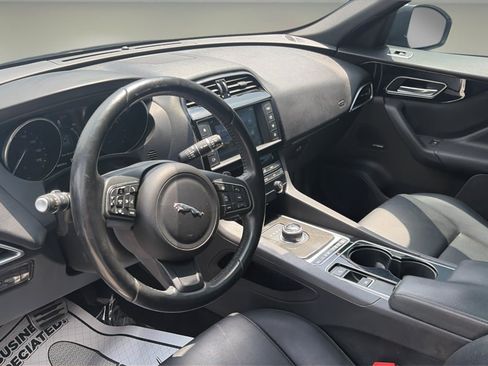 Used 2017 Jaguar F-PACE Premium AWD/4WD image 12