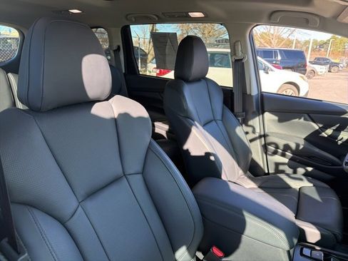 Used 2025 Subaru Ascent Bronze Edition w/ Popular Package #2 image 12