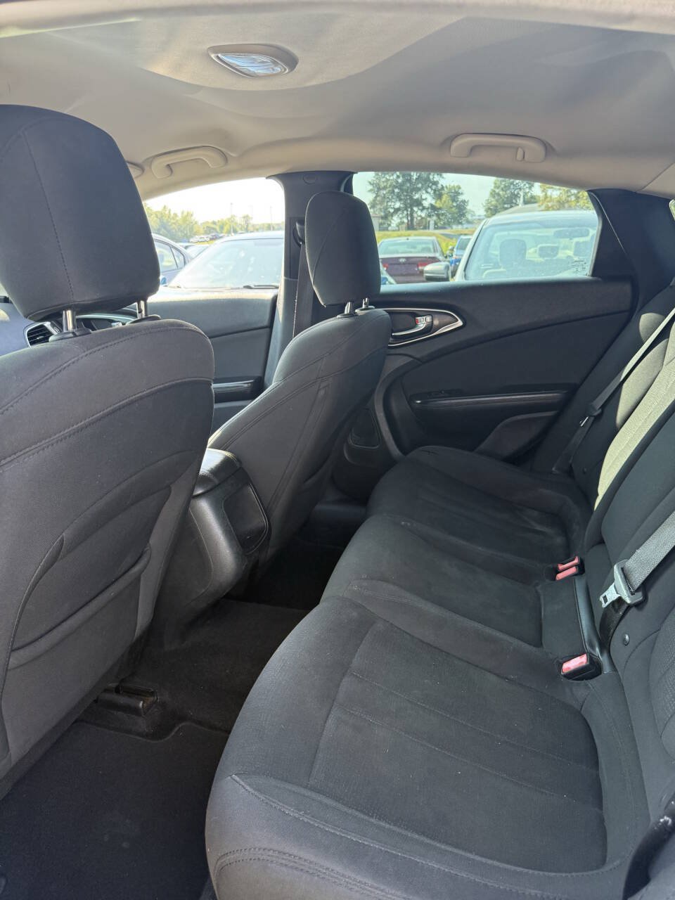 Used 2016 Chrysler 200 Limited FWD image 8