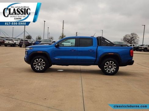 Used 2024 GMC Canyon AT4 w/ Technology Package image 11