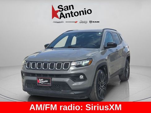 Certified 2024 Jeep Compass Latitude image 4