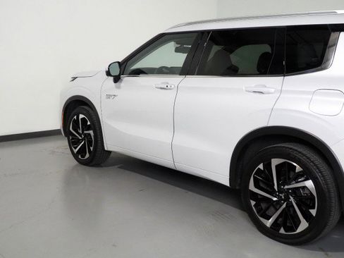 Used 2025 Mitsubishi Outlander SEL image 60