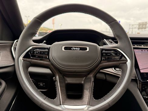 Used 2024 Jeep Grand Cherokee L Overland w/ Trailer Tow Package image 18