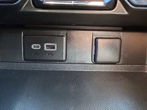 Used 2023 Chevrolet Tahoe Premier AWD/4WD image 27