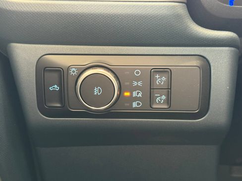 Used 2025 Ford Maverick Lobo AWD/4WD image 47