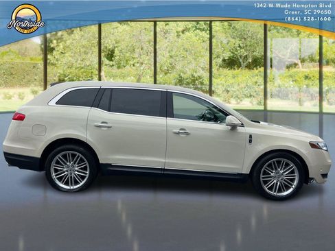 Used 2016 Lincoln MKT AWD w/ Equipment Group 201A image 26